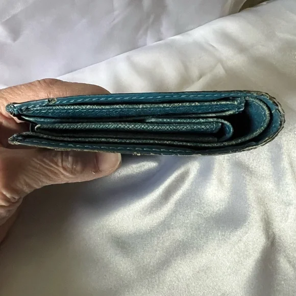 Louis Vuitton Teal Epi Textured Wallet - Picture 10 of 13
